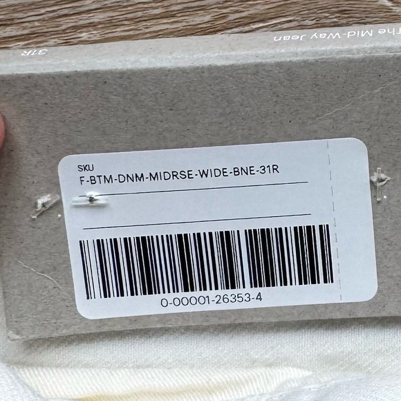 Everlane Jeans in Bone White - Picture 2 of 4